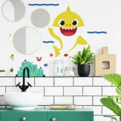 Roommates -Roommates GUEST 6f7300bf c69d 40bf 8422 ce1e7d1b497a