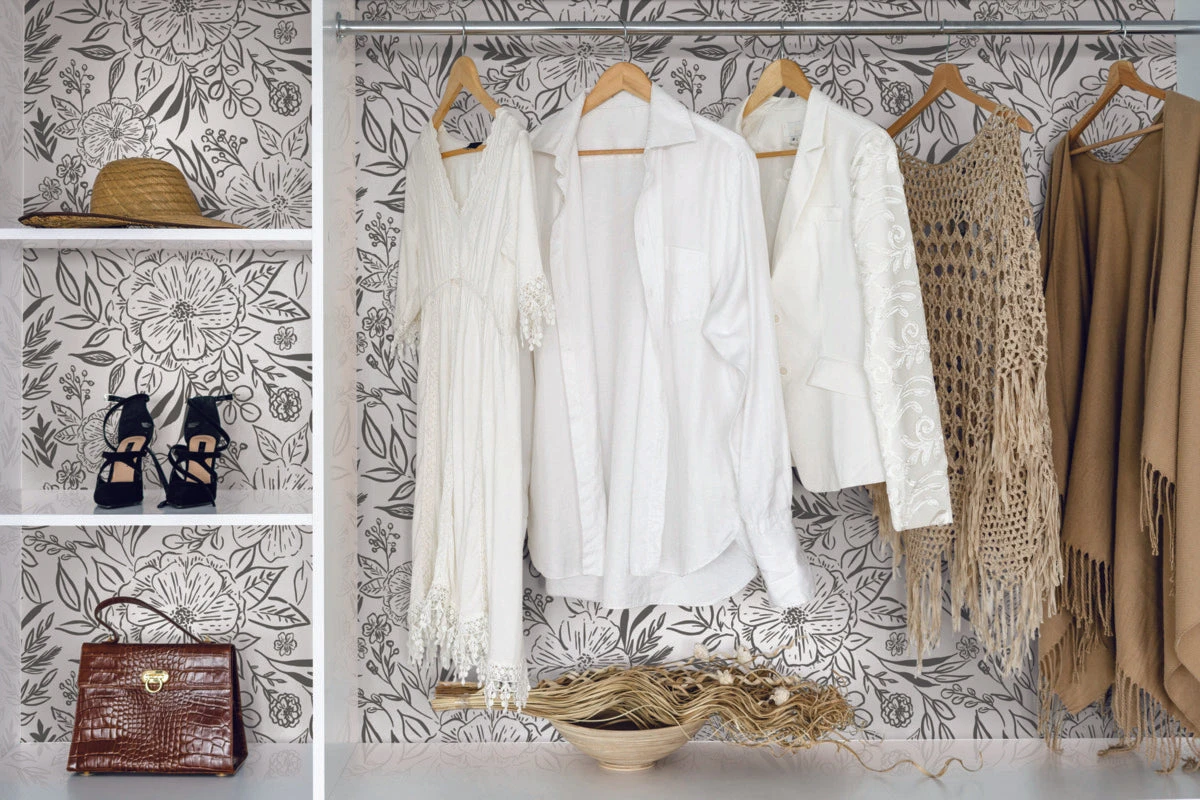 Roommates Floral Sketch Peel & Stick Wallpaper In Grey 4 Roommates Floral Sketch Peel & Stick Wallpaper In Grey - Image 4