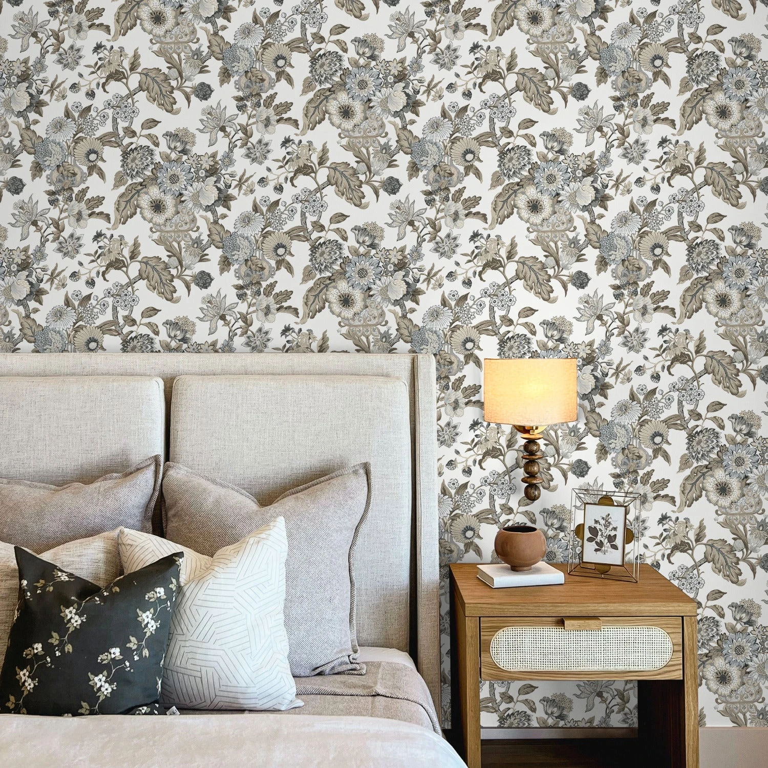 Roommates Waverly Graceful Garden Peel & Stick Wallpaper In Neutral 2 Roommates Waverly Graceful Garden Peel & Stick Wallpaper In Neutral - Image 2
