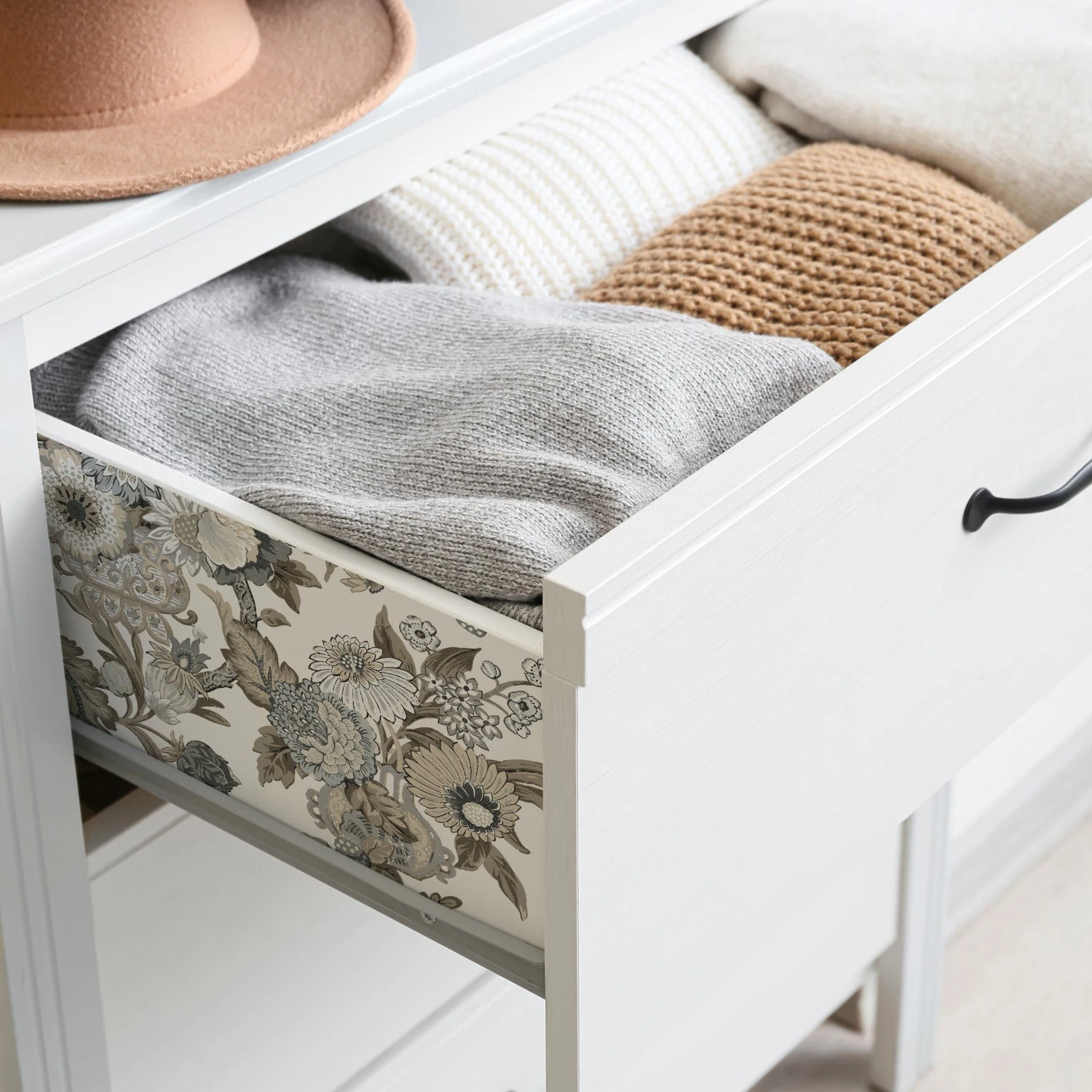 Roommates Waverly Graceful Garden Peel & Stick Wallpaper In Neutral 7 Roommates Waverly Graceful Garden Peel & Stick Wallpaper In Neutral - Image 7