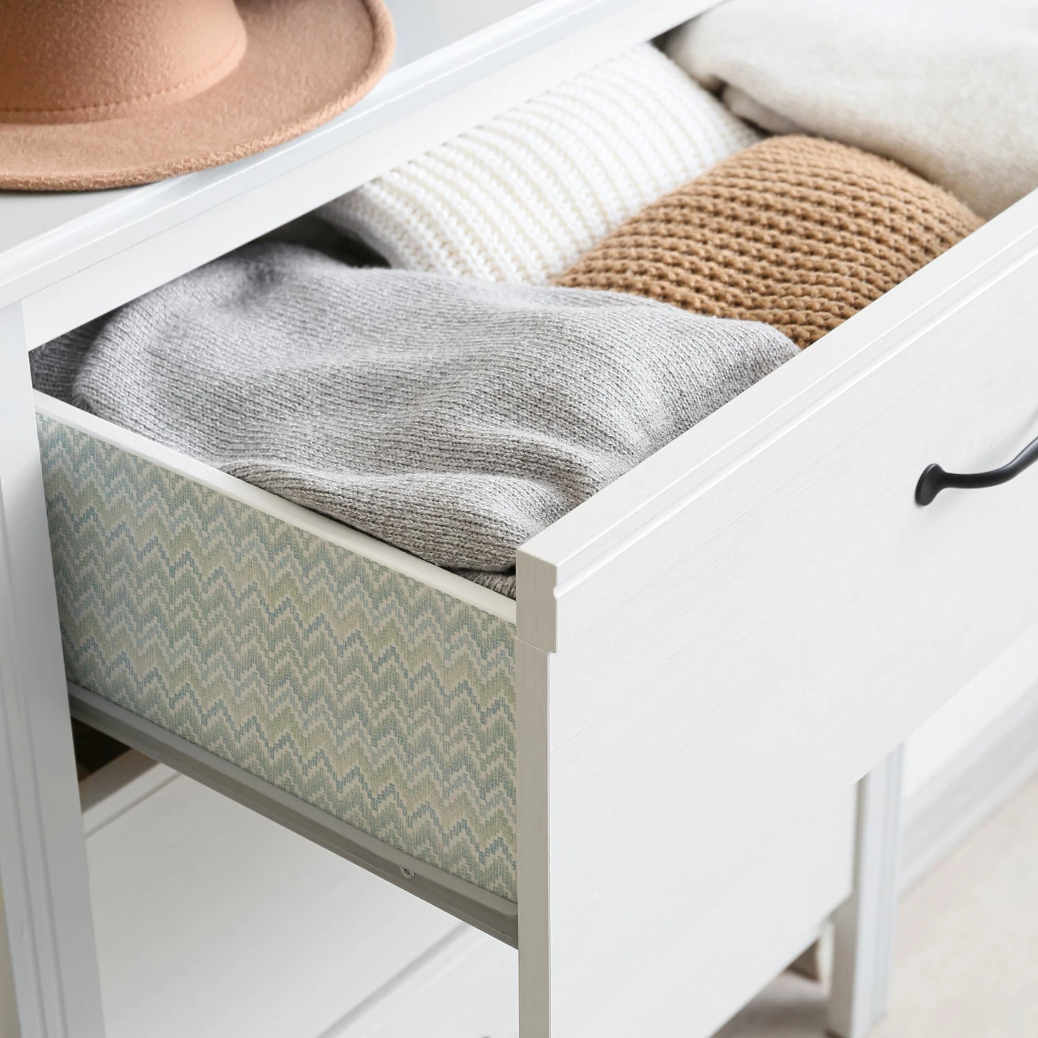 Roommates Waverly Heartbeat Peel & Stick Wallpaper In Green/Blue 6 Roommates Waverly Heartbeat Peel & Stick Wallpaper In Green/Blue - Image 6