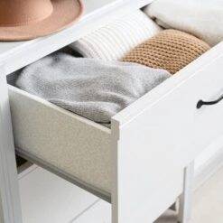 Roommates Waverly Savoy Peel & Stick Wallpaper In Beige 14 Roommates Waverly Savoy Peel & Stick Wallpaper In Beige -Roommates RMK12606PL Room 4